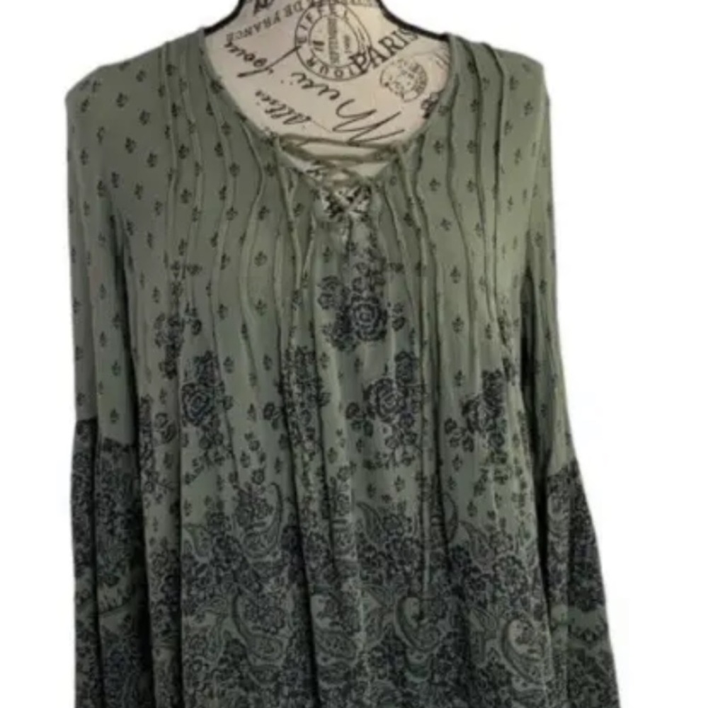 Billabong Boho Blouse 100% Rayon long sleeves women’s size small